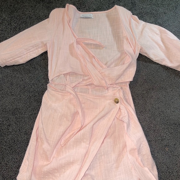 URBAN OUTFITTERS WRAP ROMPER/DRESS - Picture 3 of 6